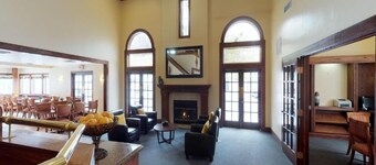 Bay Area Suite w/ Fireplace & Lounge – Great Hub for Local Attractions