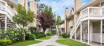 2 Charming Suite Perfect for Family Vacations or Long-Term Business Stays