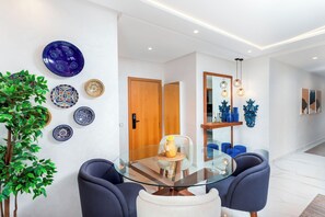 Dining - Luxury Pool View 3-bedroom, 2 bathrooms, 5-min to Train, Elevator (Tangier)