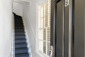 Interior - The Forsyth Victorian Gathering House - Sleeps 19! (Savannah)