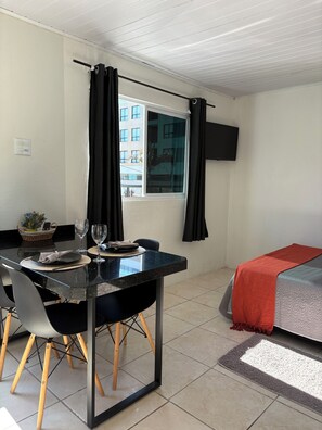 Dining - Loft for couples - Downtown Bombinhas - Near the beach (Bombinhas)