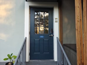 Exterior detail - A forest in the city (Tampa)