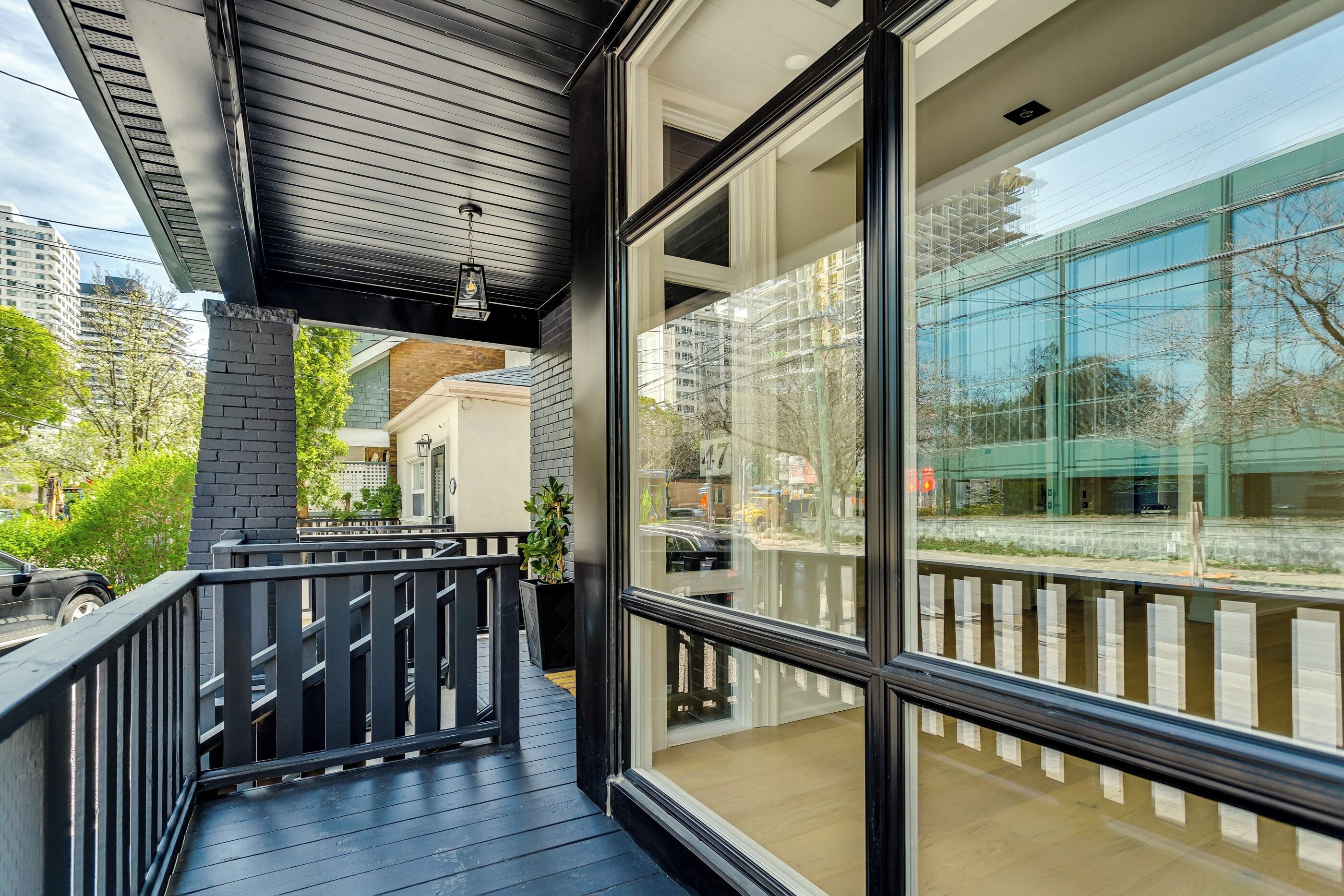 تفاصيل الفندق من الخارج