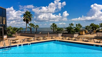 Piscine couverte