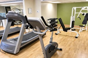 Fitness facility - 3 Urban Coastal Rooms Near Marina | 6 Min Drive to McGee Beach & Shoreline (Corpus Christi)
