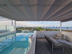 Een verwarmd zwembad