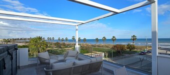 VILLA ANTONIO | Detached House Private Jacuzzi | 100m Beach | 3 Bathrooms | 3BR