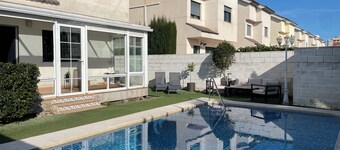 Villa for 4 people by the sea