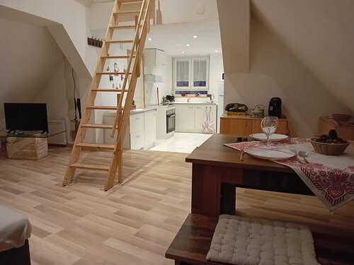 Apartment 44 m2 Located in a quiet village.  Shops nearby.