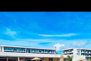 Pool - Mana Beach by SR (N. Sra. do Ó)