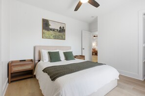 Iron/ironing board, internet, bed sheets