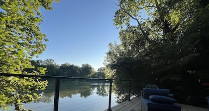 CharmingCabinRetreat: Fish, Bike, Walk, Explore