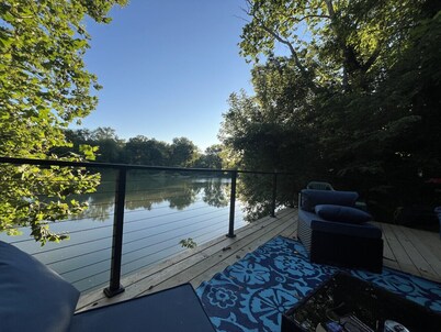 CharmingCabinRetreat: Fish, Bike, Walk, Explore