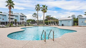 Pool - Sixty-Five & Salty Bay View 65 (Orange Beach)