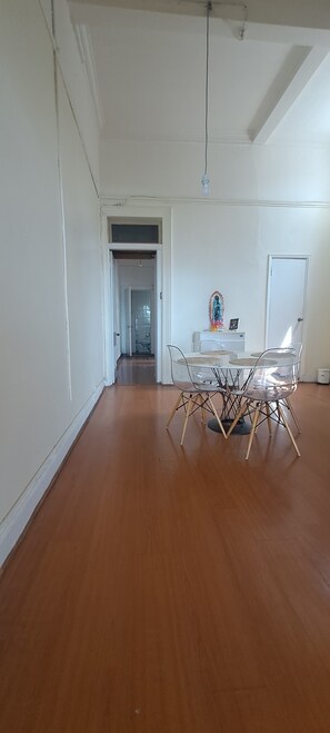 Klassiek appartement, uitzicht op zee | Interieur