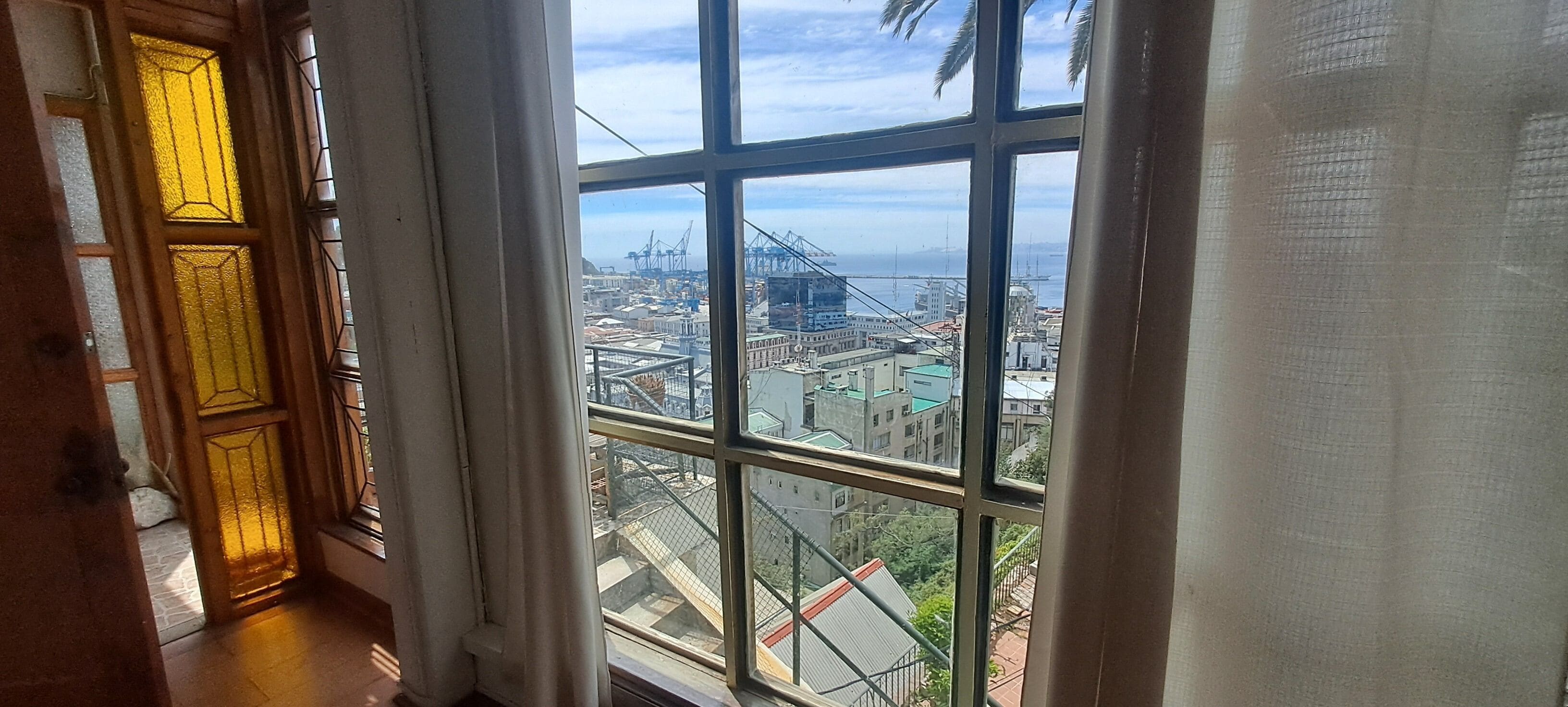 Classic Apartment, Sea View | Interior