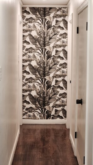 Interior - Glam Country Escape-Dedicated Sunny Workspace, 15 min from LR, W/D (Scott)