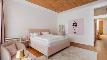 Bügeleisen/Bügelbrett, WLAN, Bettwäsche