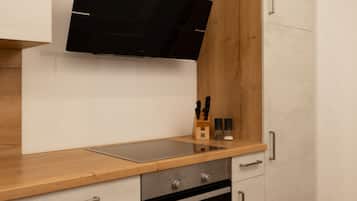 Kühlschrank, Ofen, Herdplatte, Geschirrspüler