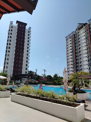 Pool - Minimalist 1-BR condo with balcony at Royal Oceancrest Mactan Cebu (Lapu-Lapu)