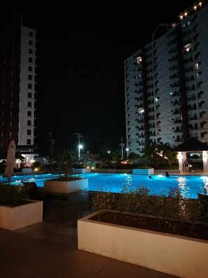 Pool - Minimalist 1-BR condo with balcony at Royal Oceancrest Mactan Cebu (Lapu-Lapu)