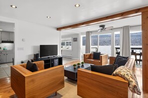 Smart TV, chimenea y futbolito 