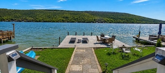Private Keuka Lake Front | Dock | Near Wineries
