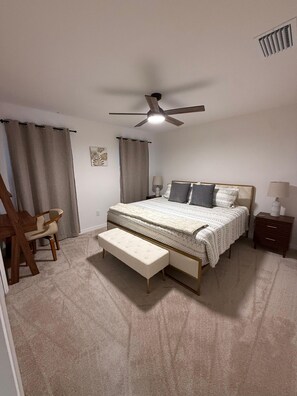3 bedrooms, iron/ironing board, free WiFi, bed sheets - 3-bedroom house in The Village of Shadybrook, only minutes from Eastport. (Wildwood)