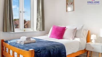 4 bedrooms, desk, iron/ironing board, free WiFi