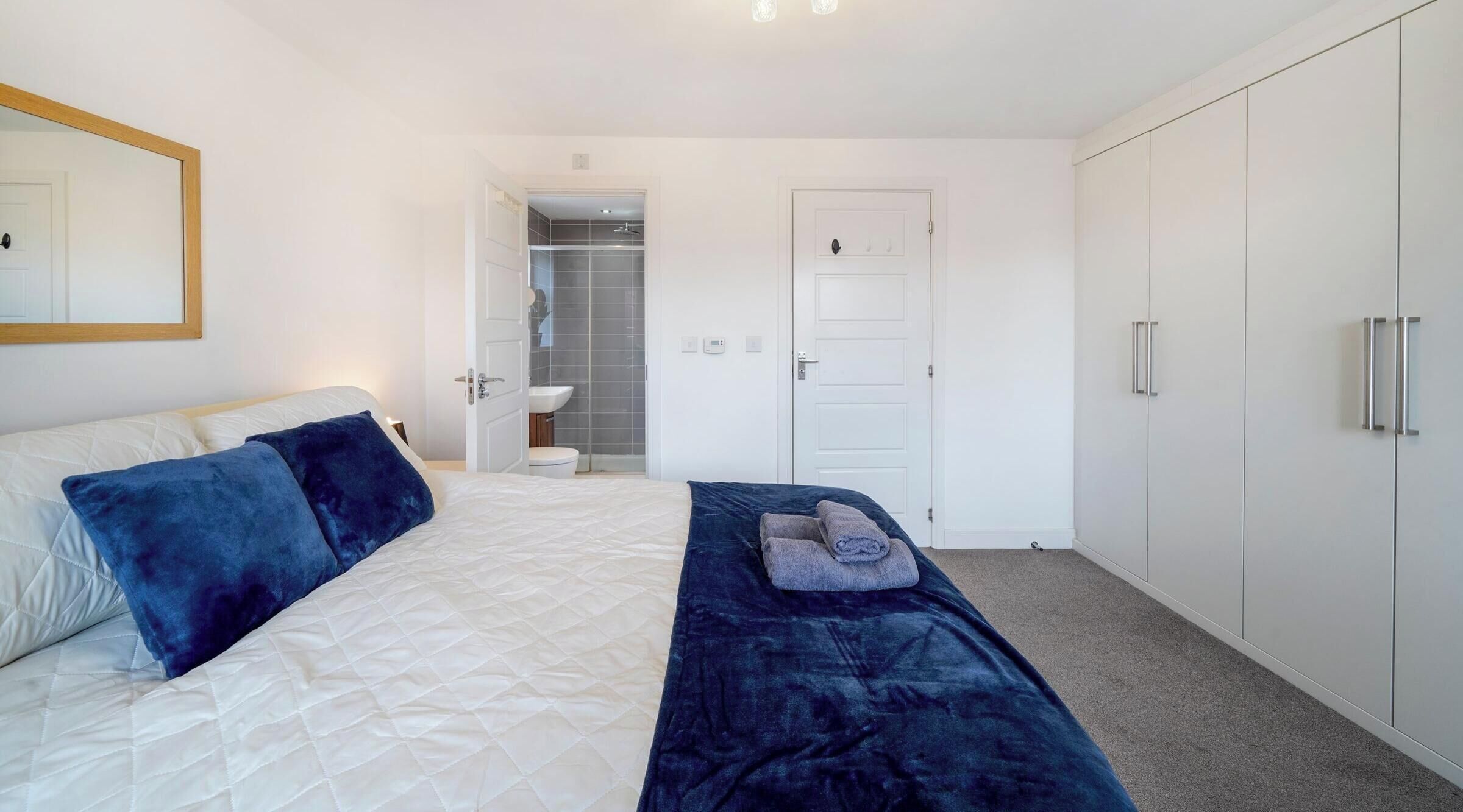 4 chambres, bureau, fer et planche à repasser, Wi-Fi gratuit