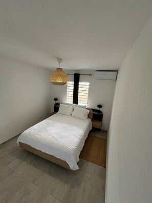 1 bedroom, iron/ironing board, WiFi, bed sheets - Apartment Bambou Lodge + Jacuzzi, 8min from the beach (Sainte-Anne)