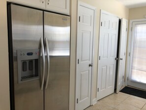 Interior - Fabulous 4-bedroom house minutes to hospitals, base and highways (Fayetteville)