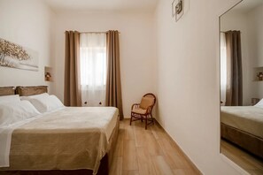 Superior-Apartment, Gartenblick | Verdunkelungsvorhänge, Bügeleisen/Bügelbrett, kostenloses WLAN