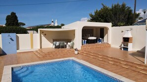 Pool - Casa Elizabeth: 3BR Heatable Pool, Walk to Beach (Carvoeiro)