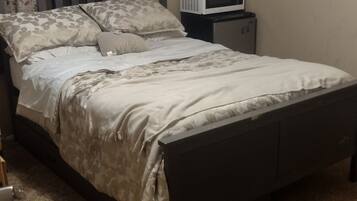 Fer et planche à repasser, Wi-Fi, draps fournis