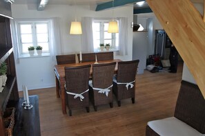 Dining - Charming thatched-roff house with two floors (Rudkøbing)