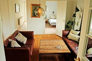TV - Holiday home with space for the large family (Rudkøbing)