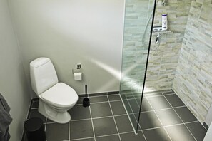 Shower - Holiday home for up to 12 pople with sea view (Rudkøbing)
