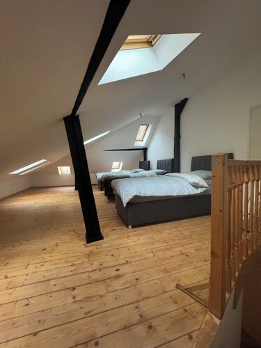 Large family duplex 100m from the station