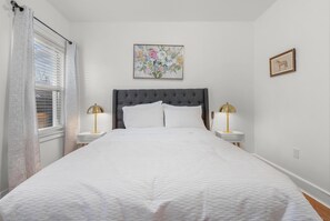 Iron/ironing board, free WiFi, bed sheets
