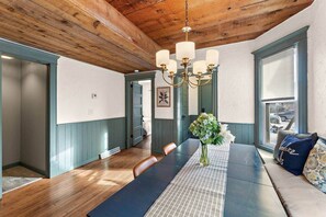 Dining - 5BR home* Minutes to DT, Venues & Breweries (Minneapolis)
