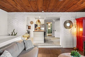 TV - 5BR home* Minutes to DT, Venues & Breweries (Minneapolis)