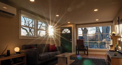 Restored 2BR Historic Cottage w/ Mesa Views – Grand Junction