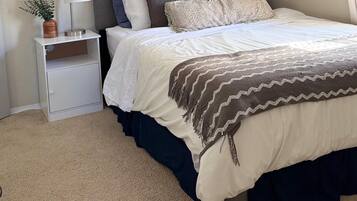 1 slaapkamer, een bureau, wifi, beddengoed