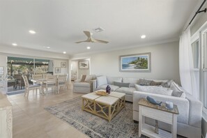 Smart TV - Punta Gorda Isles 3 Bedroom Pool Home on Canal (Punta Gorda)