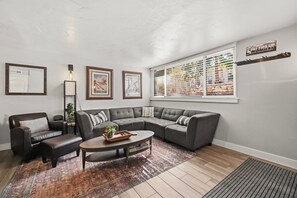 Smart TV - Park City Ski Condo Walk to Slopes and Main Street (Park City)