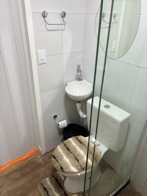 Towels, toilet paper