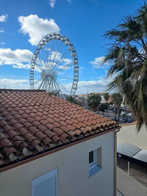 Luokittelematon kuva, 3 kautta 12, painike