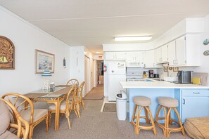 Fridge, microwave, oven, stovetop - Bayside 1BR w/ Sunset Views, Pool & Parking (Ocean City)