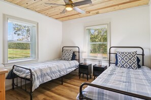 3 bedrooms, WiFi, bed sheets
